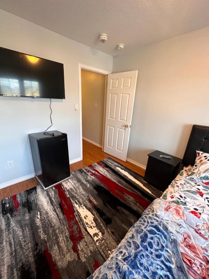 Cmoney Beautiful Home 2 Brampton Extérieur photo