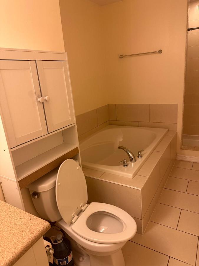 Cmoney Beautiful Home 2 Brampton Extérieur photo