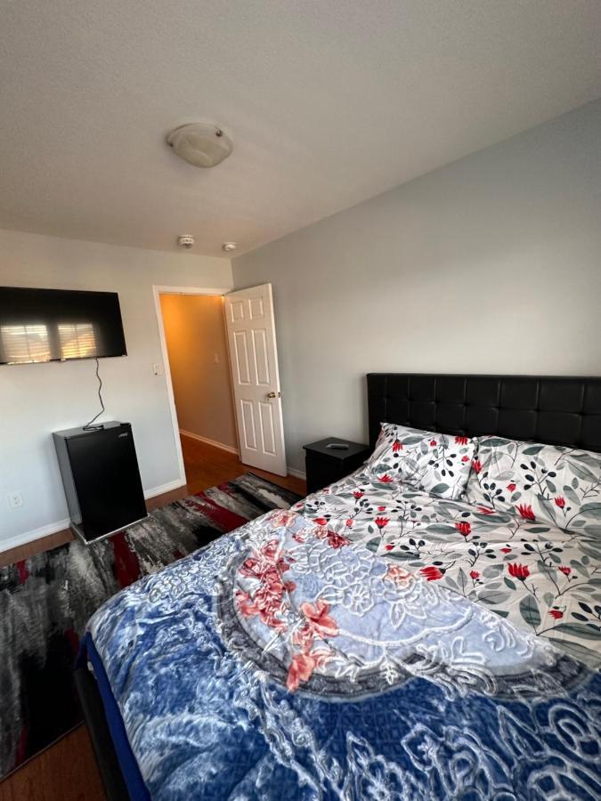 Cmoney Beautiful Home 2 Brampton Extérieur photo