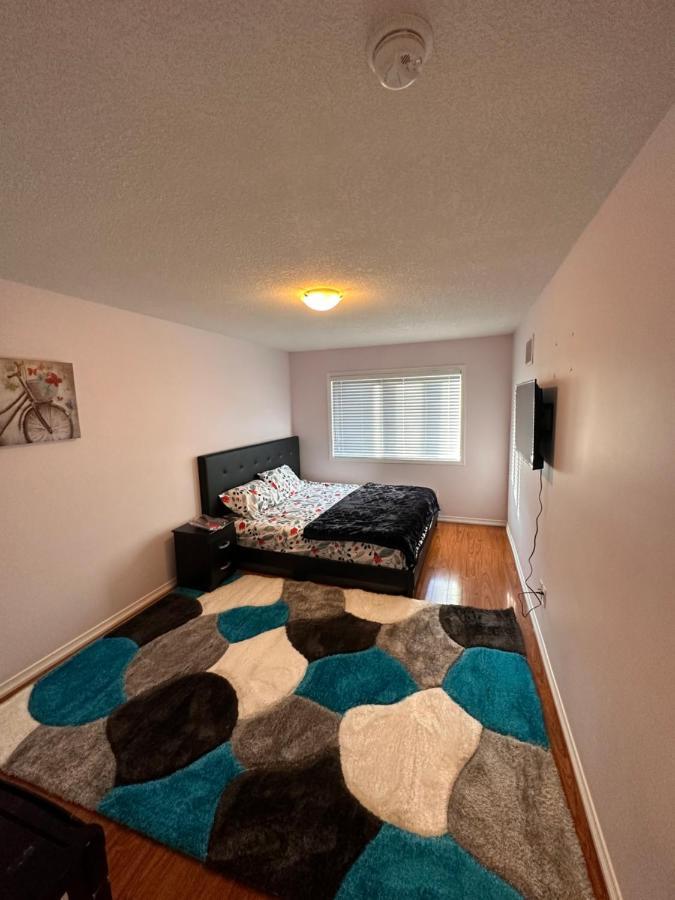 Cmoney Beautiful Home 2 Brampton Extérieur photo