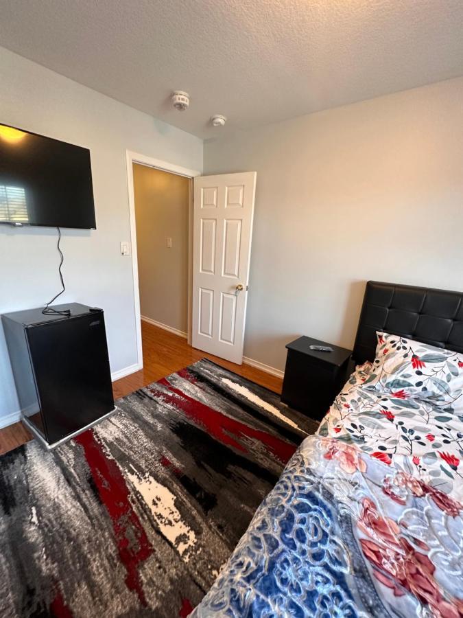 Cmoney Beautiful Home 2 Brampton Extérieur photo