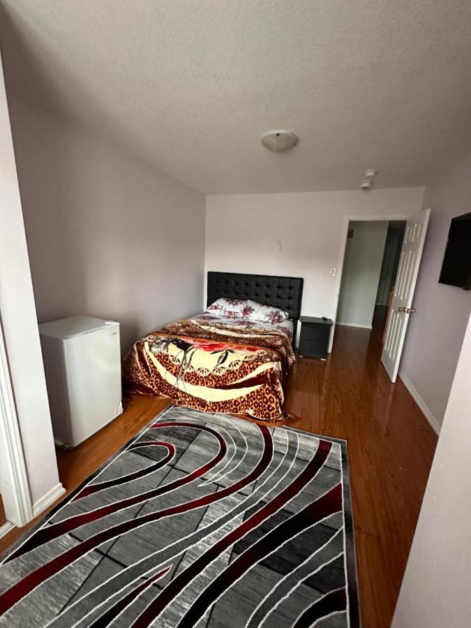 Cmoney Beautiful Home 2 Brampton Extérieur photo
