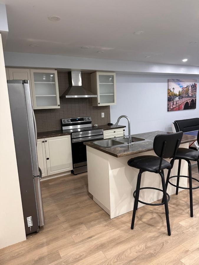 Cmoney Beautiful Home 2 Brampton Extérieur photo