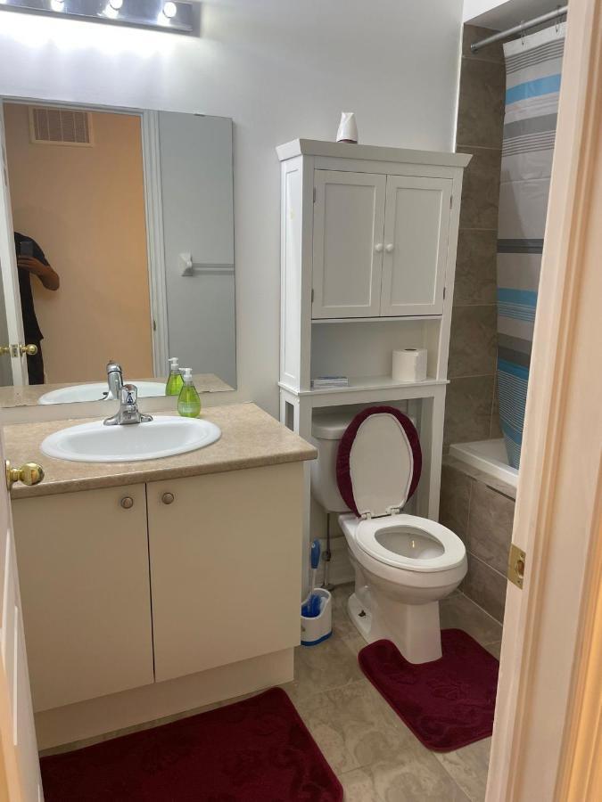 Cmoney Beautiful Home 2 Brampton Extérieur photo