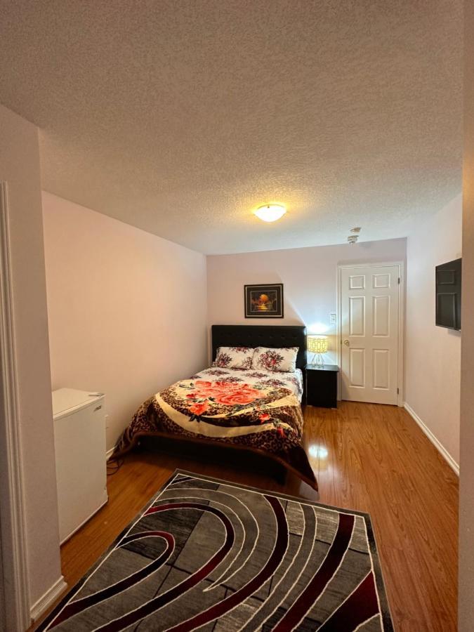 Cmoney Beautiful Home 2 Brampton Extérieur photo