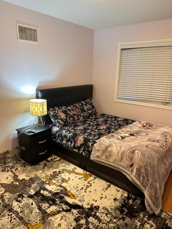 Cmoney Beautiful Home 2 Brampton Extérieur photo